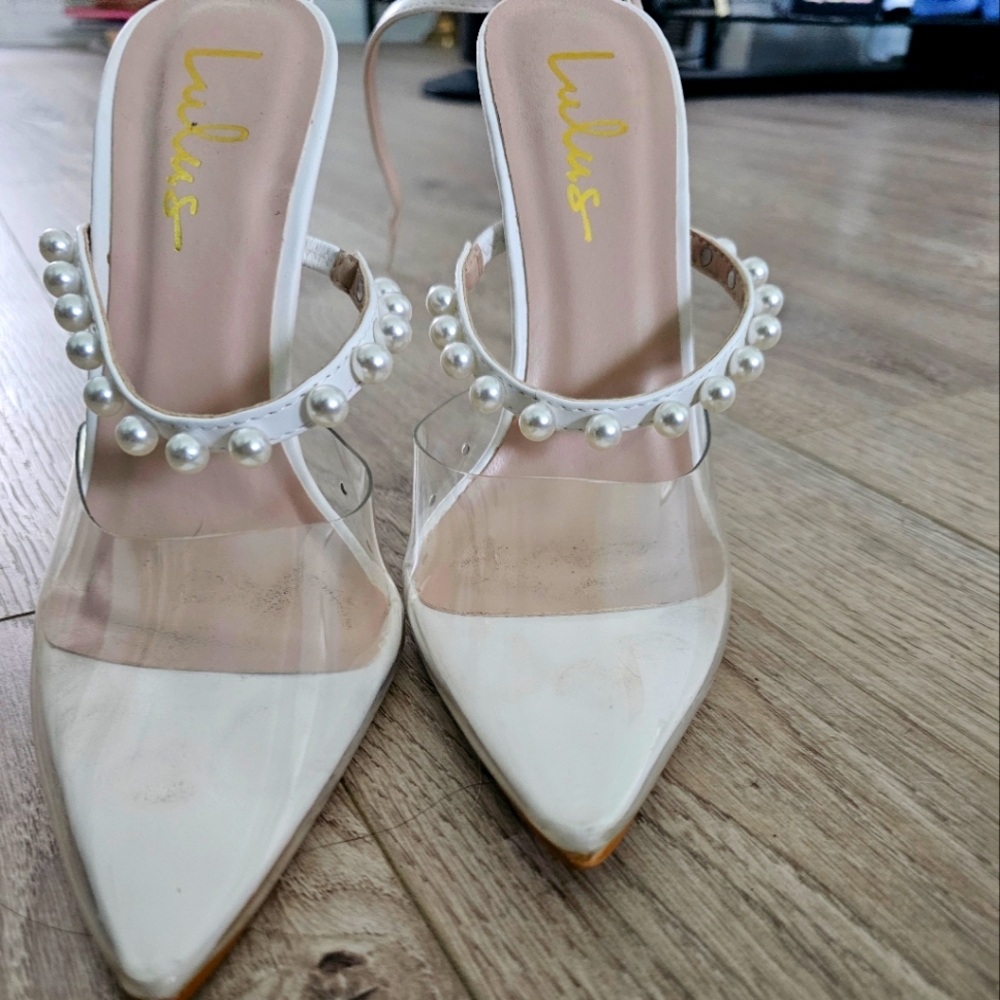 While Heels - image 1